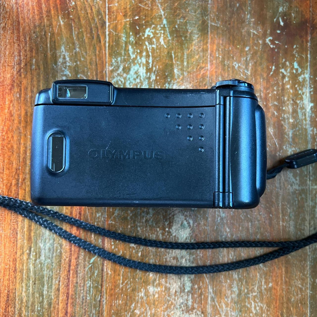 Olympus Superzoom 800 35mm film camera